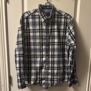 American Eagle Outfitters Black and White Plaid Casual Shirt
